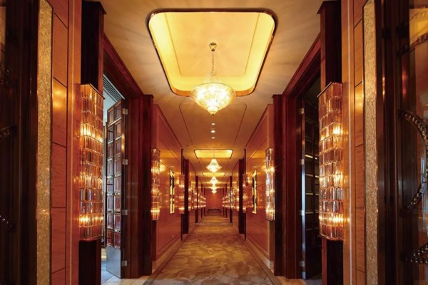 重庆财富中心，洗脚按摩享受一站式养生体验！